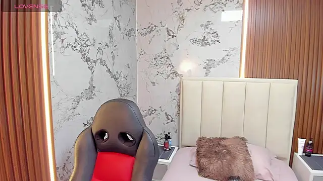 MEGANZARICK online show from 03.12.26