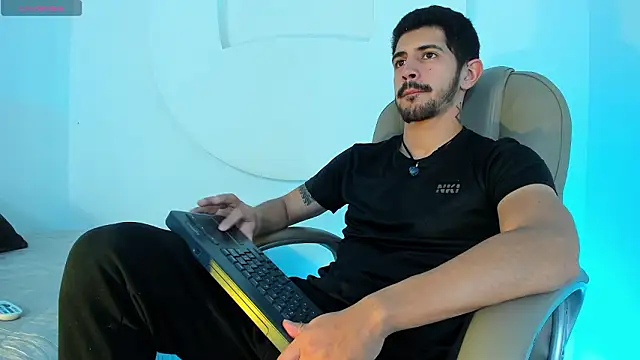 AlejandroStormm online show from 03.27.26