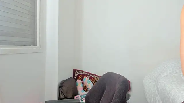 Snapshot of ValeeryRose_ chatting on 03.15.25 ValeeryRose  online show from 03.15.25