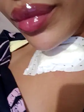 Snapshot of Sexlove1xo chatting on 10.29.25 Sexlove1xo online show from 10.29.25