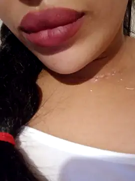 Snapshot of Sexlove1xo chatting on 11.06.25 Sexlove1xo online show from 11.06.25