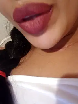 Snapshot of Sexlove1xo chatting on 11.08.25 Sexlove1xo online show from 11.08.25