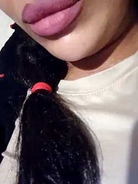 Snapshot of Sexlove1xo chatting on 11.18.25 Sexlove1xo online show from 11.18.25