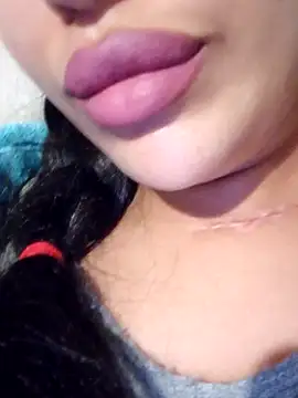 Snapshot of Sexlove1xo chatting on 11.22.25 Sexlove1xo online show from 11.22.25