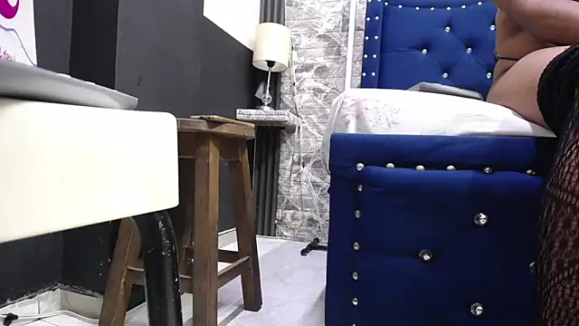 Snapshot of miha_sex91 chatting on 12.19.25 miha sex91 online show from 12.19.25