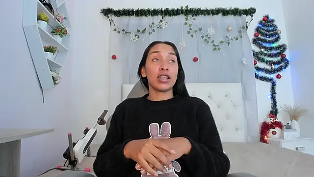 Emma lorense22 online show from 12.15.25