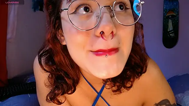 Maddy Jhonsson online show from 09.26.25