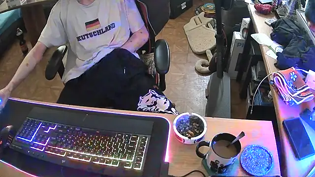 Snapshot of DerGeileLoveboy chatting on 03.12.26 DerGeileLoveboy online show from 03.12.26