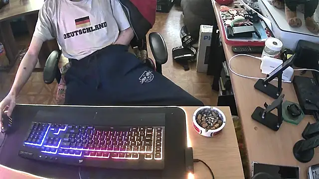 Snapshot of DerGeileLoveboy chatting on 03.27.26 DerGeileLoveboy online show from 03.27.26