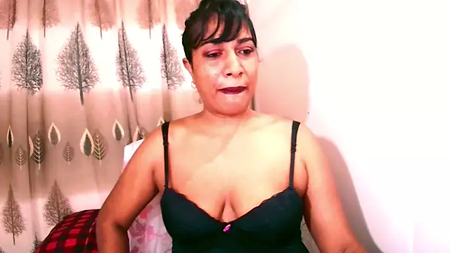 Snapshot of Indian_Erotic69 chatting on 11.28.25 Indian Erotic69 online show from 11.28.25