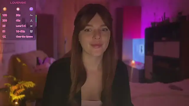 CherryRed Girl online show from 11.25.25