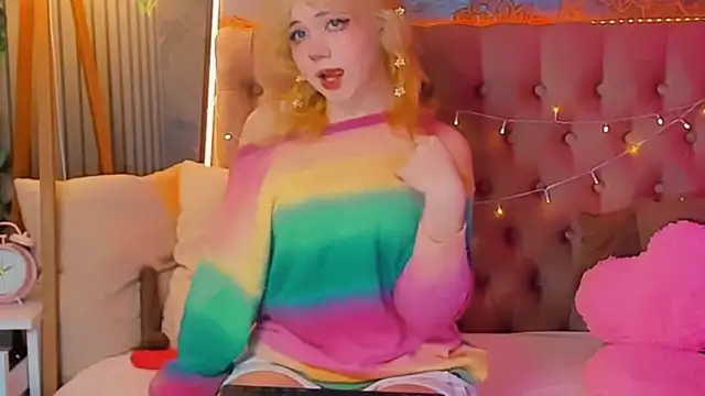 EmilyAngells online show from 04.13.26