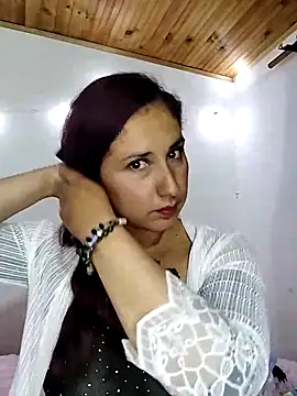 Megan-01- online show from 03.13.25