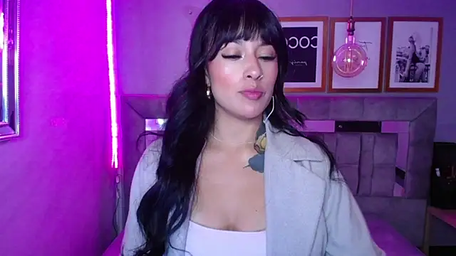 Isabella Collen v online show from 03.19.25