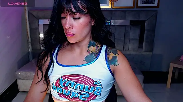 Isabella Collen v online show from 10.17.25