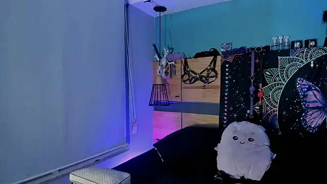 Snapshot of ChloeAllennn chatting on 05.18.26 ChloeAllennn online show from 05.18.26
