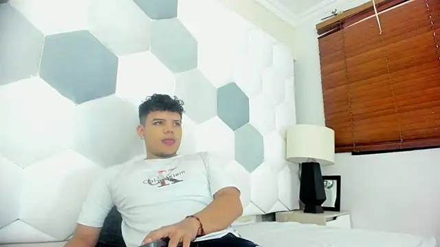 Snapshot of Axel_Forte chatting on 04.21.26 Axel Forte online show from 04.21.26