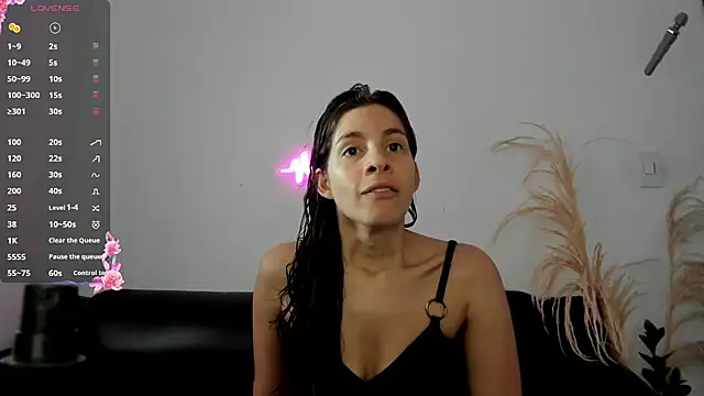 jessyegoldenn online show from 05.25.26