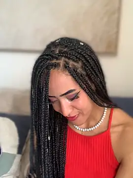 MichelleDiaz Pink online show from 02.25.25