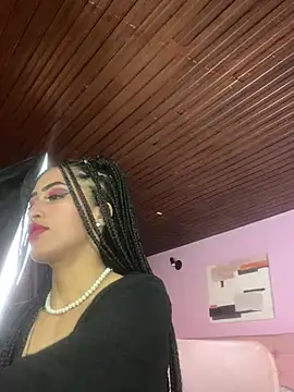 MichelleDiaz Pink online show from 03.04.25