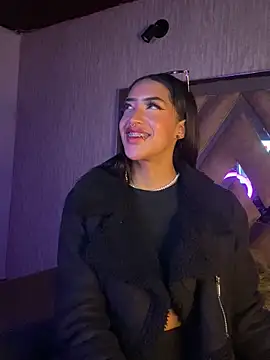 MichelleDiaz Pink online show from 11.09.25