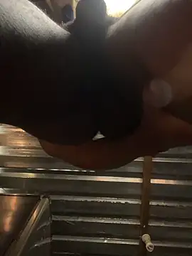 BttmGuy01 online show from 10.18.25