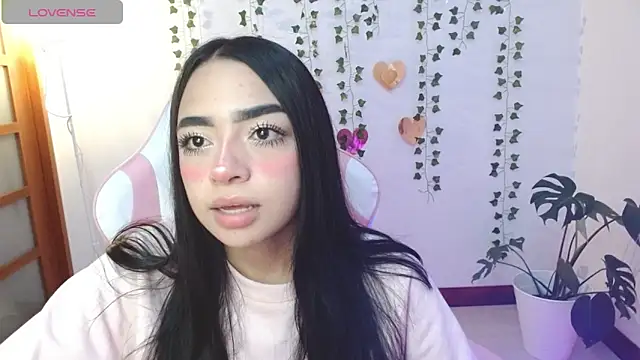 Snapshot of hellokitty__valery chatting on 06.30.26 hellokitty valery online show from 06.30.26