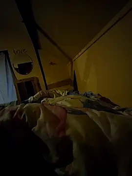 Snapshot of 190tb chatting on 02.21.25 190tb online show from 02.21.25