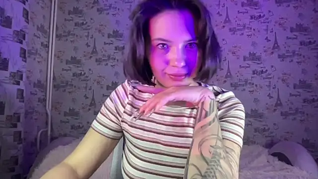 Snapshot of Just_Scarlet_ chatting on 10.18.25 Just Scarlet online show from 10.18.25