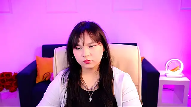 Snapshot of HanaWise chatting on 03.15.25 HanaWise online show from 03.15.25