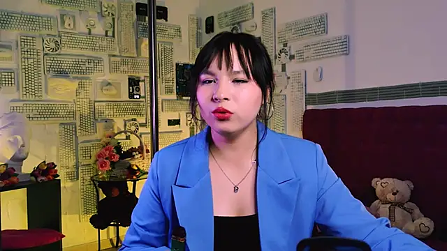 Snapshot of HanaWise chatting on 03.22.25 HanaWise online show from 03.22.25