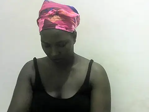 Snapshot of Sweet-Sins_ chatting on 02.23.25 Sweet-Sins online show from 02.23.25