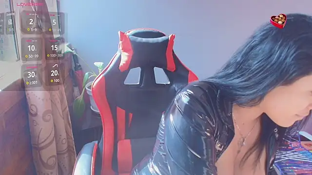 Snapshot of SophiTay chatting on 09.13.25 SophiTay online show from 09.13.25