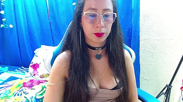 Snapshot of Gia_leinn chatting on 04.30.26 Gia leinn online show from 04.30.26