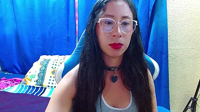 Snapshot of Gia_leinn chatting on 05.16.26 Gia leinn online show from 05.16.26
