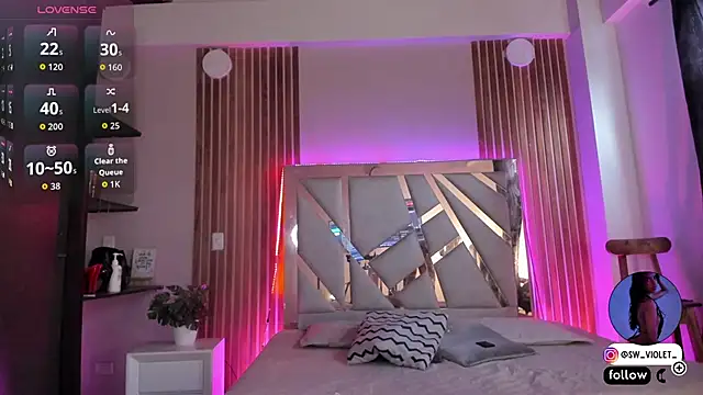 Snapshot of sweetviolet__ chatting on 12.20.25 sweetviolet online show from 12.20.25