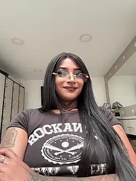 Snapshot of goth_tasha chatting on 05.05.26 goth tasha online show from 05.05.26