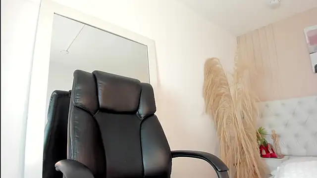 CHANELL 11INCHES online show from 03.19.25