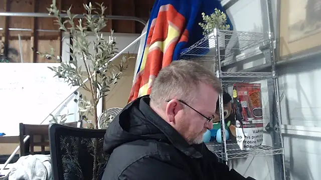 Randomoldguy615 online show from 03.04.25