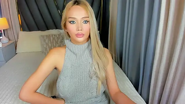 Snapshot of KylieSonique chatting on 01.18.26 KylieSonique online show from 01.18.26