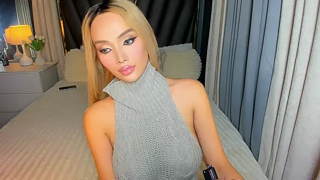 Snapshot of KylieSonique chatting on 02.22.26 KylieSonique online show from 02.22.26