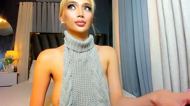 Snapshot of KylieSonique chatting on 05.06.26 KylieSonique online show from 05.06.26