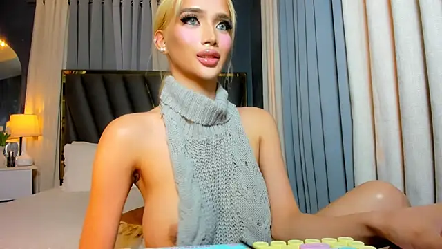 Snapshot of KylieSonique chatting on 05.08.26 KylieSonique online show from 05.08.26