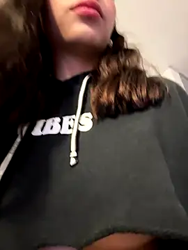 Dirty-Bunnyyy online show from 10.24.25