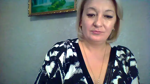 Snapshot of ArielXLoveresss chatting on 11.01.25 ArielXLoveresss online show from 11.01.25