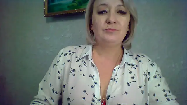 Snapshot of ArielXLoveresss chatting on 11.07.25 ArielXLoveresss online show from 11.07.25