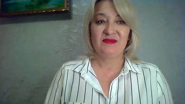 Snapshot of ArielXLoveresss chatting on 05.31.26 ArielXLoveresss online show from 05.31.26
