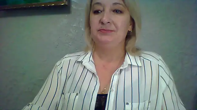 Snapshot of ArielXLoveresss chatting on 06.02.26 ArielXLoveresss online show from 06.02.26