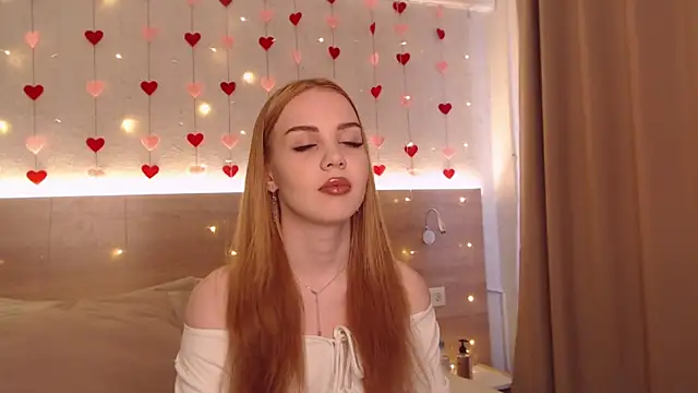 Snapshot of IvyAngel chatting on 04.15.26 IvyAngel online show from 04.15.26