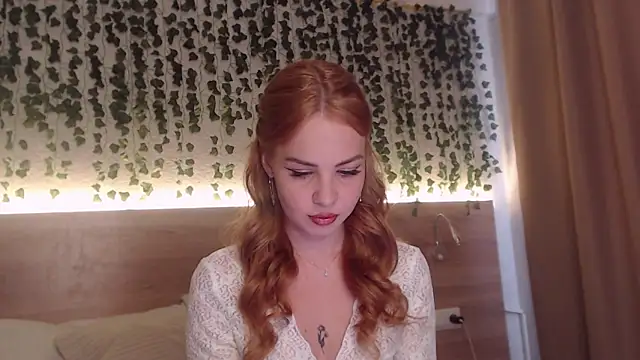 Snapshot of IvyAngel chatting on 07.02.26 IvyAngel online show from 07.02.26